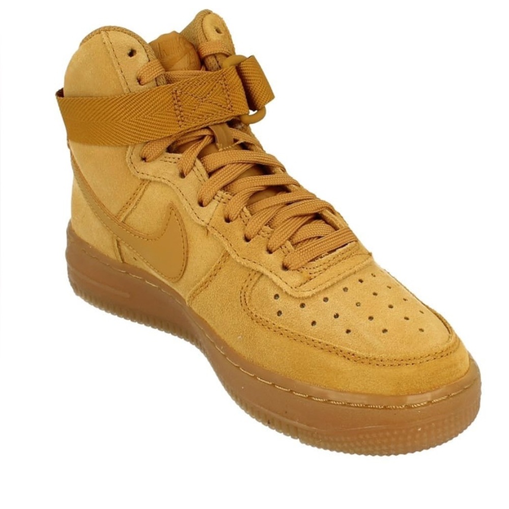 Nike Youth Air Force 1 High LV8 3 (GS) Shoe Wheat, size 6.5 Y, worn once